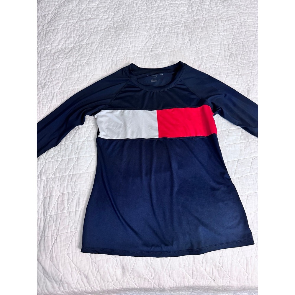New Tommy Hilfiger Size medium  Long Sleeve Outdoor Sun UV40 Protection Big Flag